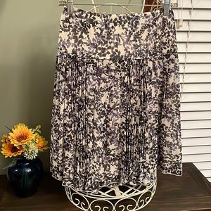 Ann Taylor petites mini skirt size 00P.